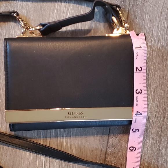 Guess Black and White Crossbody/Clutch Bag with detachable strap. - Picture 13 of 14